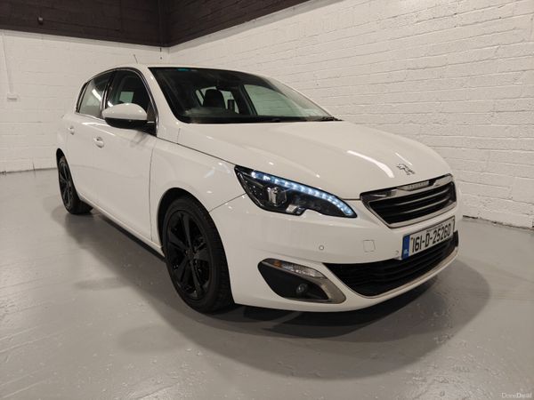 Peugeot 308 Hatchback, Petrol, 2016, White