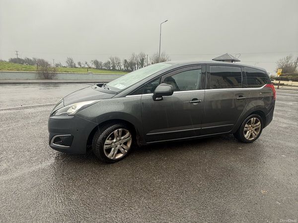 Peugeot 5008 MPV, Diesel, 2010, Grey