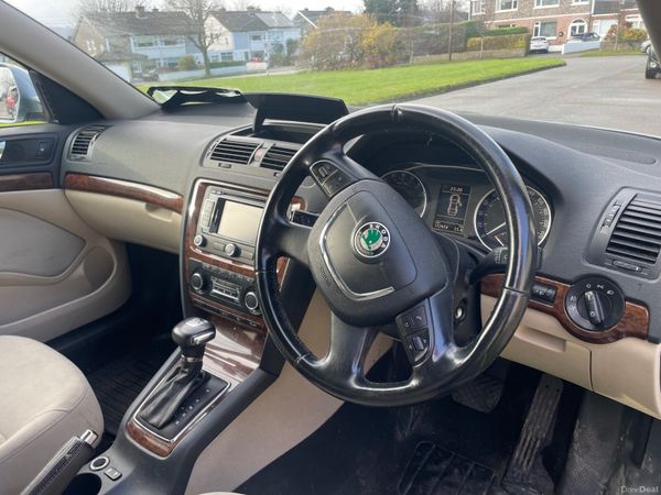 Skoda Octavia Estate, Diesel, 2013, Grey