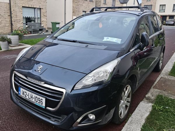 Peugeot 5008 MPV, Diesel, 2014, Blue