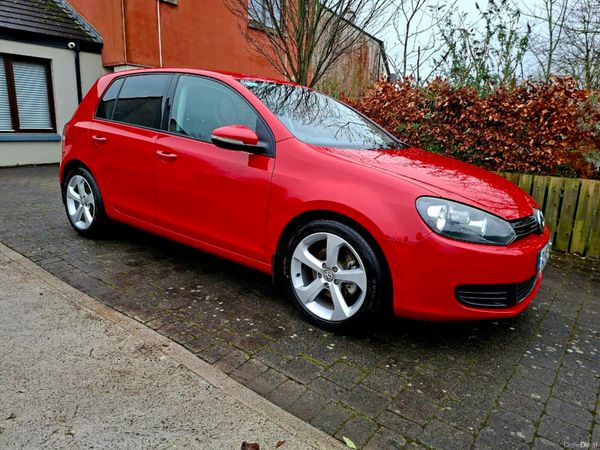 Volkswagen Golf Hatchback, Petrol, 2012, Red