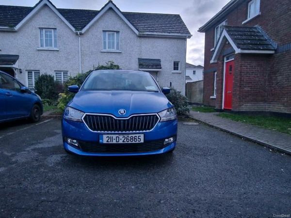 Skoda Fabia Hatchback, Petrol, 2021, Blue
