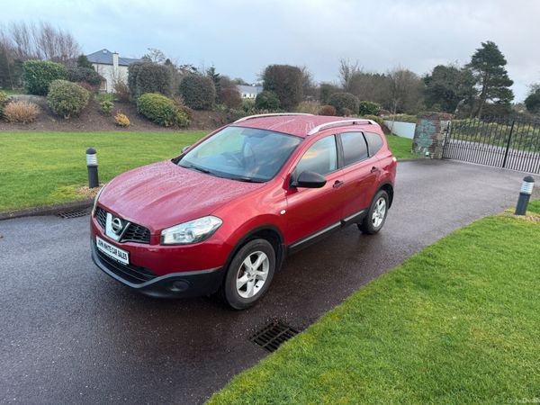 Nissan Qashqai+2 MPV, Diesel, 2014, Red