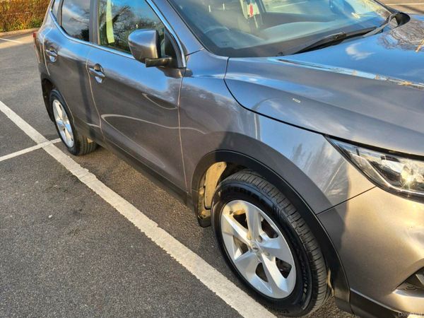 Nissan Qashqai MPV, Diesel, 2019, Grey