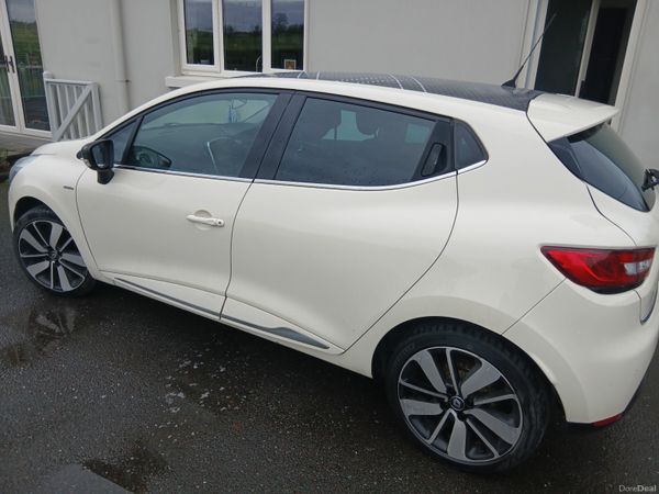 Renault Clio Hatchback, Petrol, 2016, Beige
