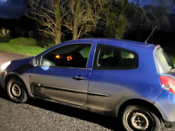 Renault Clio Hatchback, Diesel, 2010, Blue