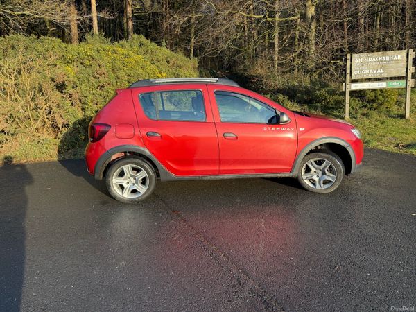 Dacia Sandero Stepway Hatchback, Diesel, 2018, Red