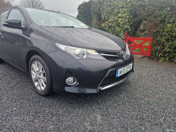 Toyota Auris Hatchback, Diesel, 2014, Black
