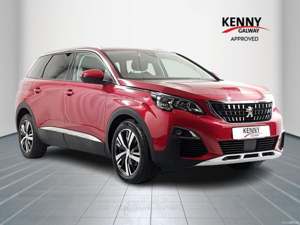 Peugeot 5008 MPV, Diesel, 2020, Red