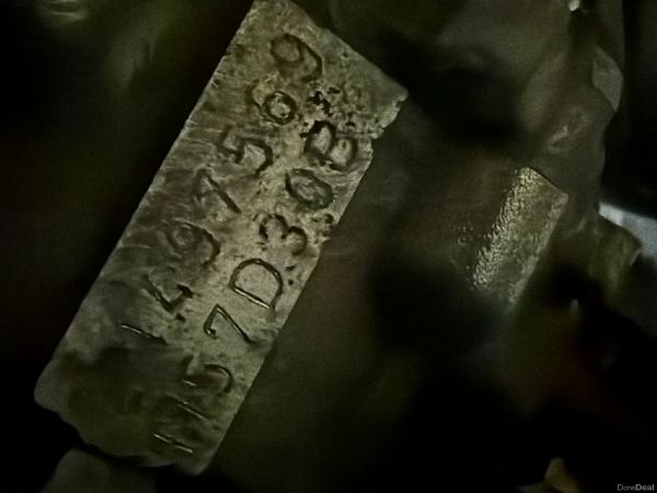 Toyota Auris Hatchback, Petrol, 2011, Red