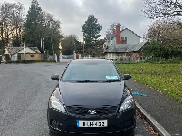 Kia Ceed Hatchback, Diesel, 2011, Black