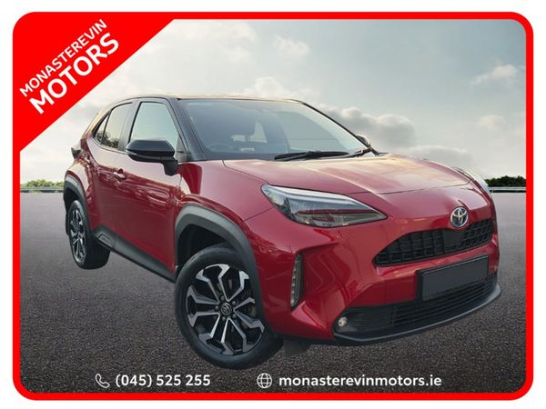 Toyota Yaris Cross Hatchback, Petrol Hybrid, 2023, Red