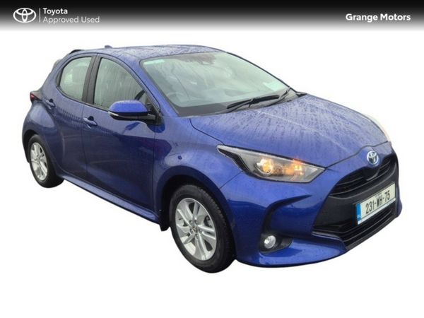 Toyota Yaris Hatchback, Petrol Hybrid, 2023, Blue