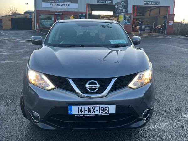 Nissan Qashqai Hatchback, Diesel, 2014, Grey