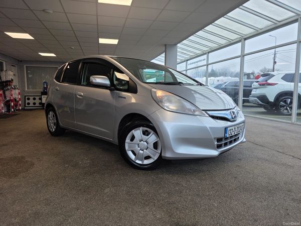Honda Fit Hatchback, Petrol Hybrid, 2013, Silver