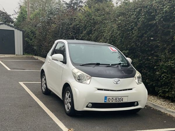 Toyota iQ Hatchback, Petrol, 2010, White