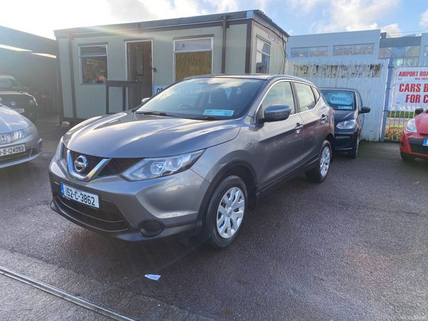 Nissan Qashqai Hatchback, Diesel, 2015, Grey