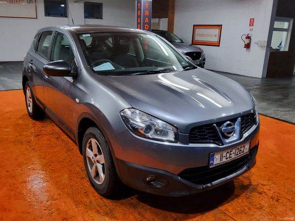 Nissan Qashqai Hatchback, Diesel, 2011, Grey
