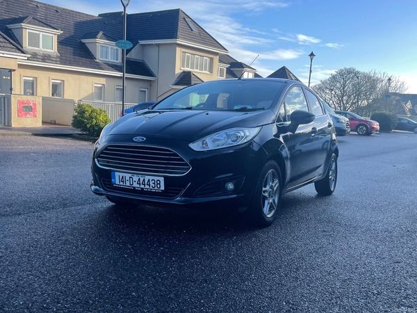 Ford Fiesta Hatchback, Petrol, 2014, Black