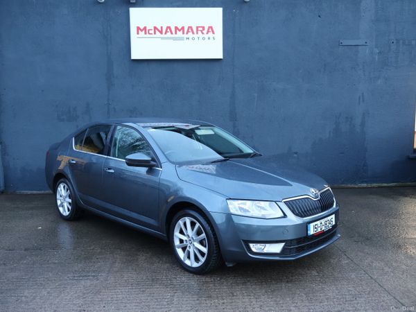 Skoda Octavia Saloon, Petrol, 2015, Grey
