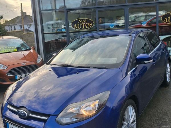 Ford Focus Hatchback, Petrol, 2014, Blue
