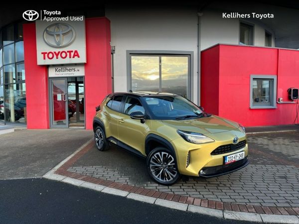 Toyota Yaris Cross Hatchback, Petrol Hybrid, 2023, Gold