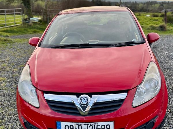 Vauxhall Corsa Hatchback, Diesel, 2009, Red