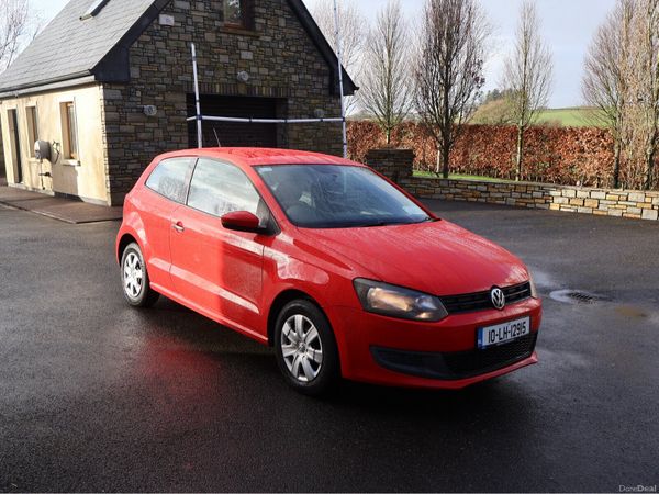 Volkswagen Polo Hatchback, Petrol, 2010, Red
