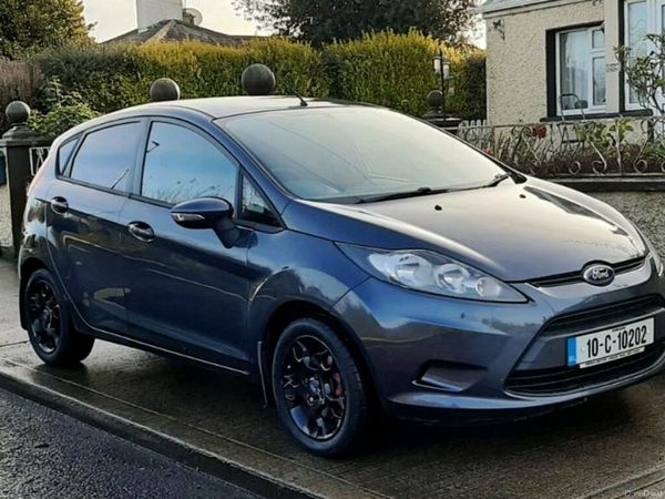Ford Fiesta Hatchback, Petrol, 2010, Grey