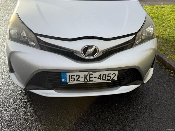 Toyota Vitz Hatchback, Petrol, 2015, White
