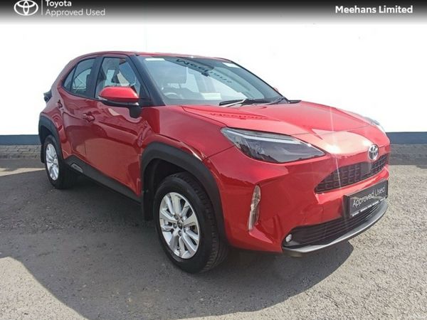 Toyota Yaris Cross Hatchback, Petrol Hybrid, 2023, Red