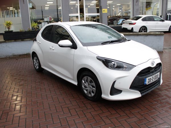 Toyota Yaris Hatchback, Petrol, 2020, Silver