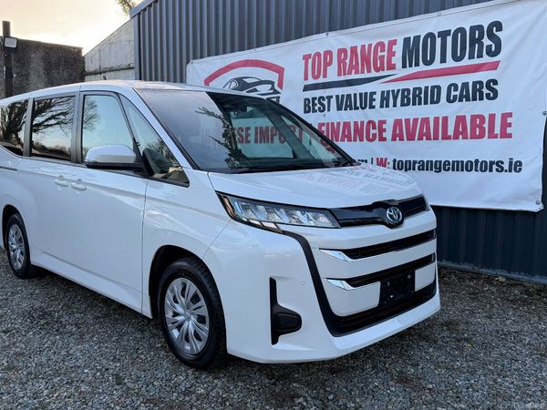 Toyota Noah Estate, Petrol Hybrid, 2022, White