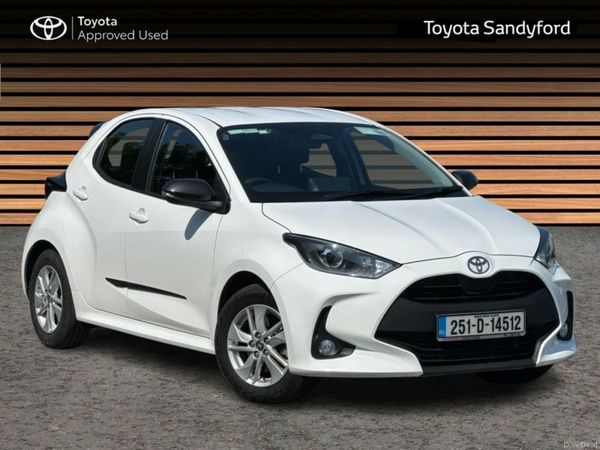 Toyota Yaris Hatchback, Petrol Hybrid, 2025, White