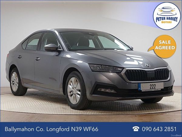 Skoda Octavia Hatchback, Diesel, 2022, Grey