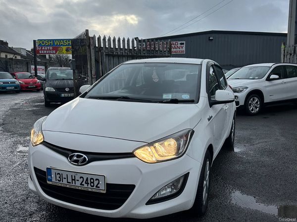 Hyundai i20 Hatchback, Diesel, 2013, White