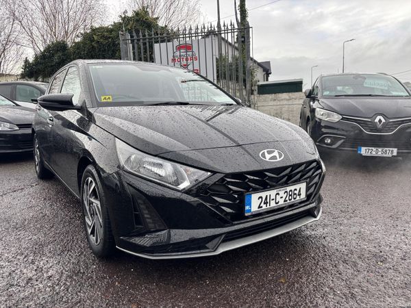 Hyundai i20 Hatchback, Petrol, 2024, Black