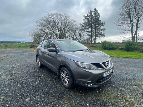 Nissan Qashqai Hatchback, Diesel, 2015, Grey