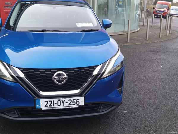 Nissan Qashqai MPV, Petrol, 2022, Blue