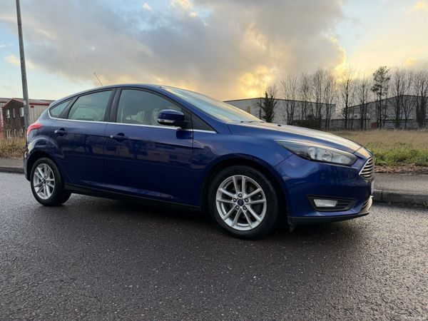 Ford Focus Hatchback, Petrol, 2017, Blue