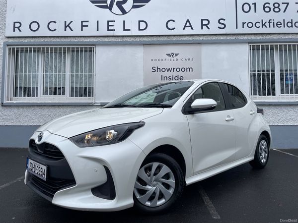 Toyota Yaris Hatchback, Petrol Hybrid, 2020, White