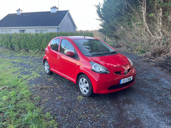 Toyota Aygo Hatchback, Petrol, 2007, Red