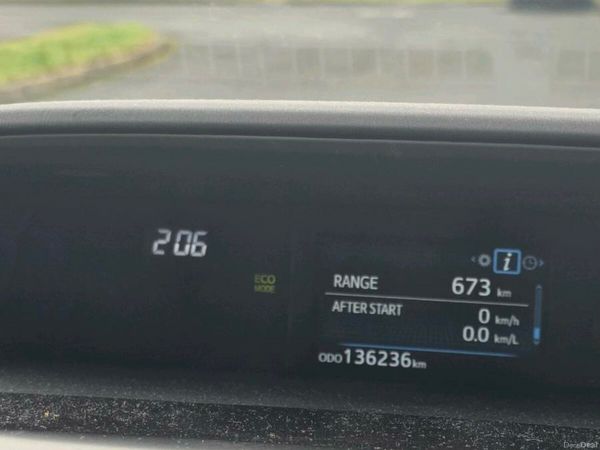 Toyota Prius MPV, Petrol Hybrid, 2016, White