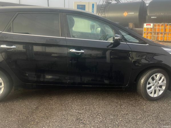 Kia Carens MPV, Diesel, 2018, Black