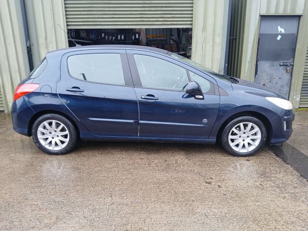 Peugeot 308 Hatchback, Diesel, 2011, Blue