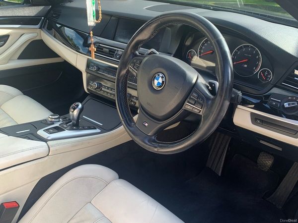 BMW M5 Saloon, Petrol, 2013, Black