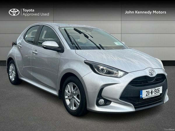 Toyota Yaris Hatchback, Petrol, 2021, Silver
