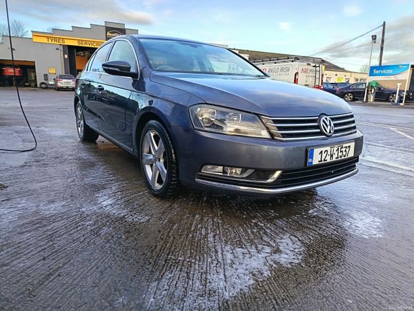 Volkswagen Passat Saloon, Diesel, 2012, Grey
