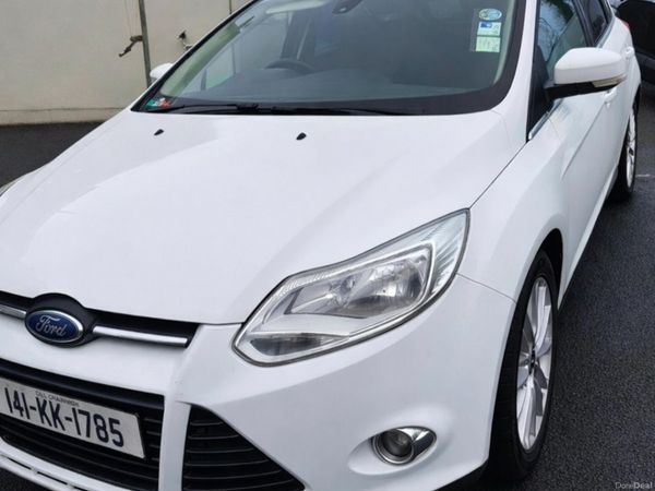 Ford Focus Hatchback, Petrol, 2014, White