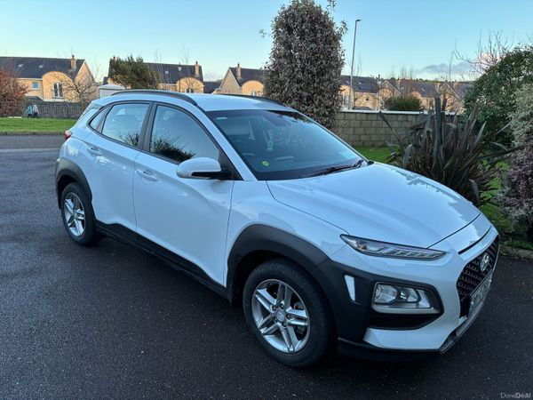 Hyundai KONA MPV, Petrol, 2020, White